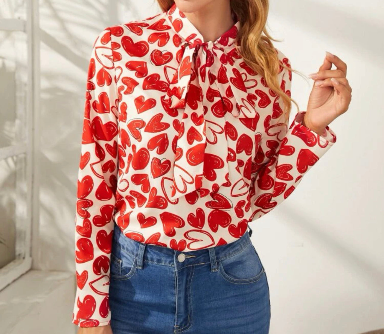 Tie Neck Heart Print Neck